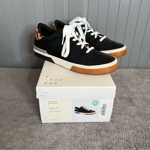 A New Day Maddison Sneakers, size 8.5